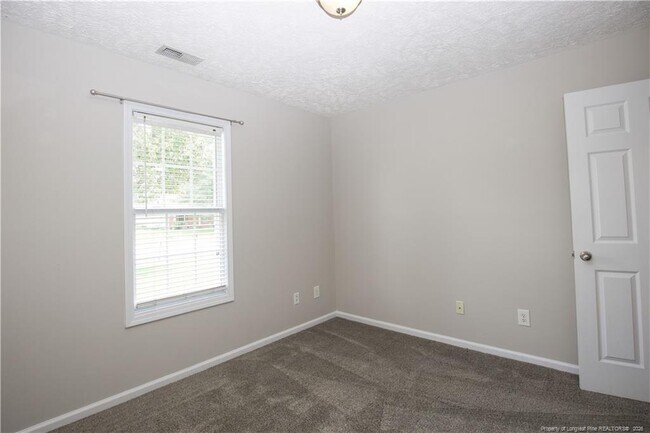 Building Photo - 196 Lochwood Dr