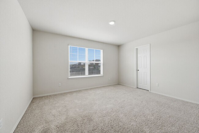 Building Photo - 553 Autumn Blaze