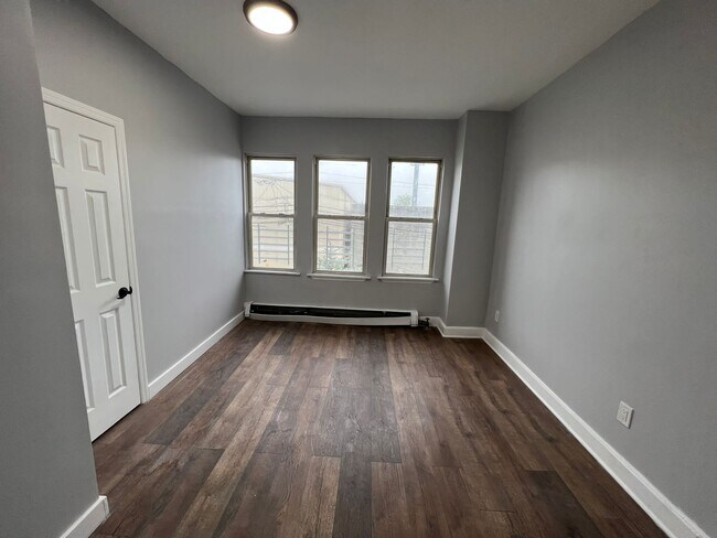 Unit 2 - 317 Coit St