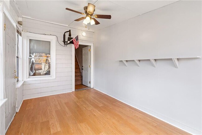 Building Photo - 43-43 Oak St