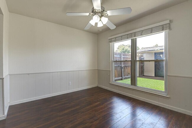 Building Photo - 2012 Court Pl