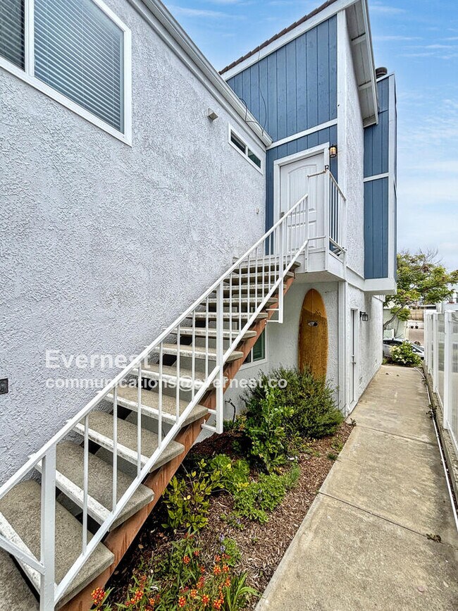 Building Photo - 33751 Alcazar Dr