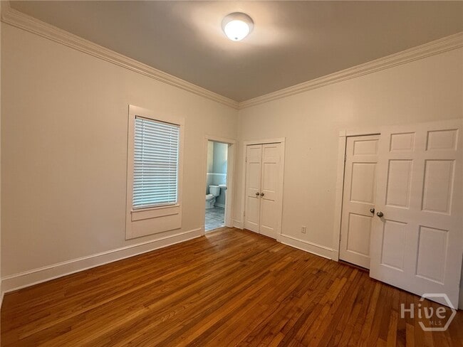 Building Photo - 504 N Maple St