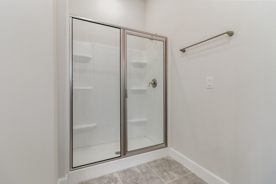 Building Photo - 1844 Middlebury Dr SE