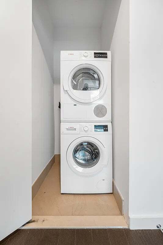 Building Photo - 181 Front St