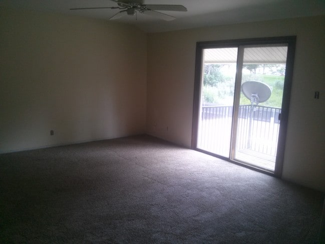 Building Photo - 6495 Happy Canyon Rd