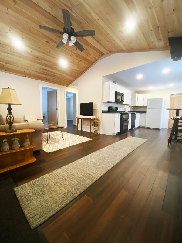 Building Photo - 1978 Leithsville Rd