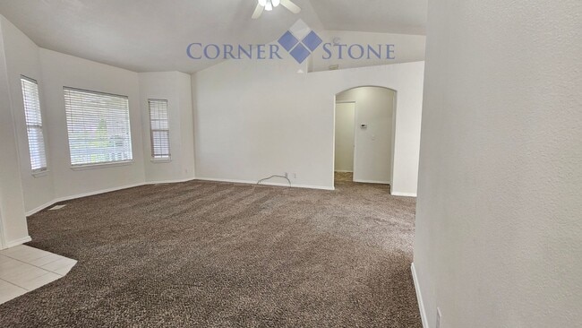 Building Photo - Fantastic Home in Boise!