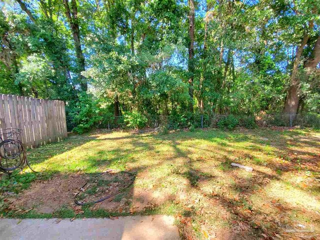 Building Photo - 2232 Trailwood Dr