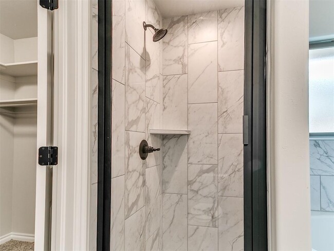 Building Photo - 12104 Rockbed Dr