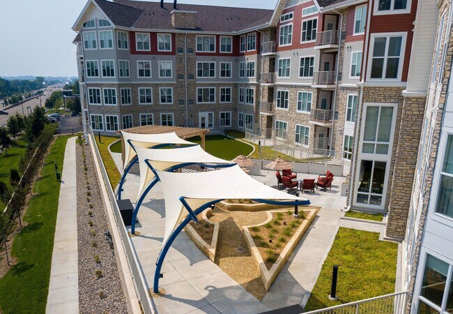 Building Photo - The Legends of Apple Valley 55+ Apartments