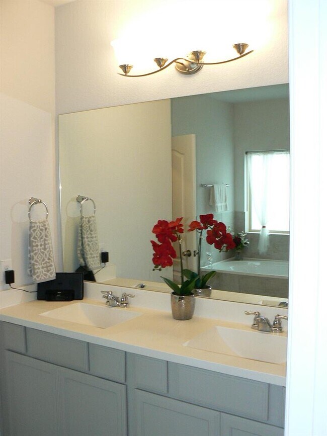 Building Photo - 5900 Bucine Cv