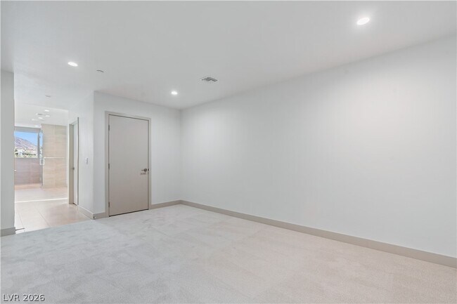 Building Photo - 66 Lakefront Dr