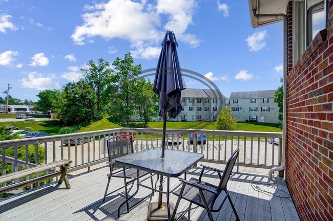 Building Photo - 1133 N Byrne Rd