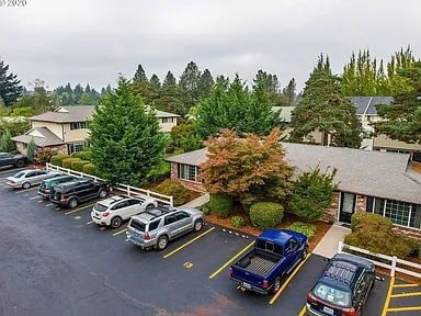 Building Photo - Available Now! Pet-Friendly 2 Bed/ 1.5 Bath with Patio & Parking