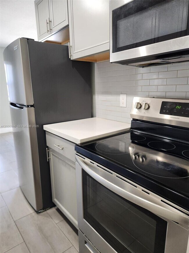 Building Photo - 210 NW 57th St