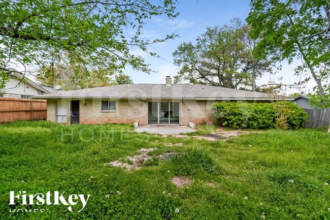 Building Photo - 1504 Terrace St