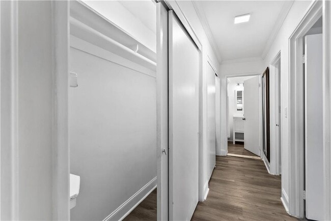 Building Photo - 3645 Peachtree Rd NE