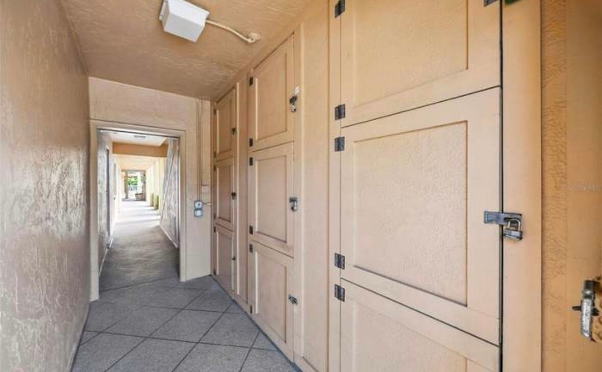 Small storage cubbie - 3575 Gulf Blvd