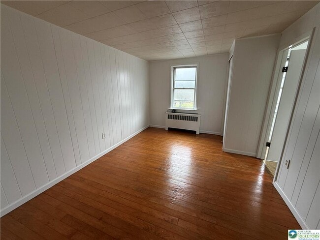 Building Photo - 27 W Allen St