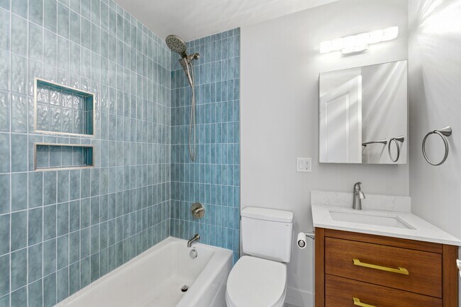 Building Photo - 1153 Buccaneer Dr