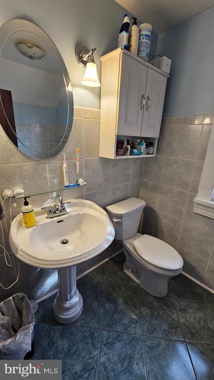 Building Photo - 205 3rd Ave SW