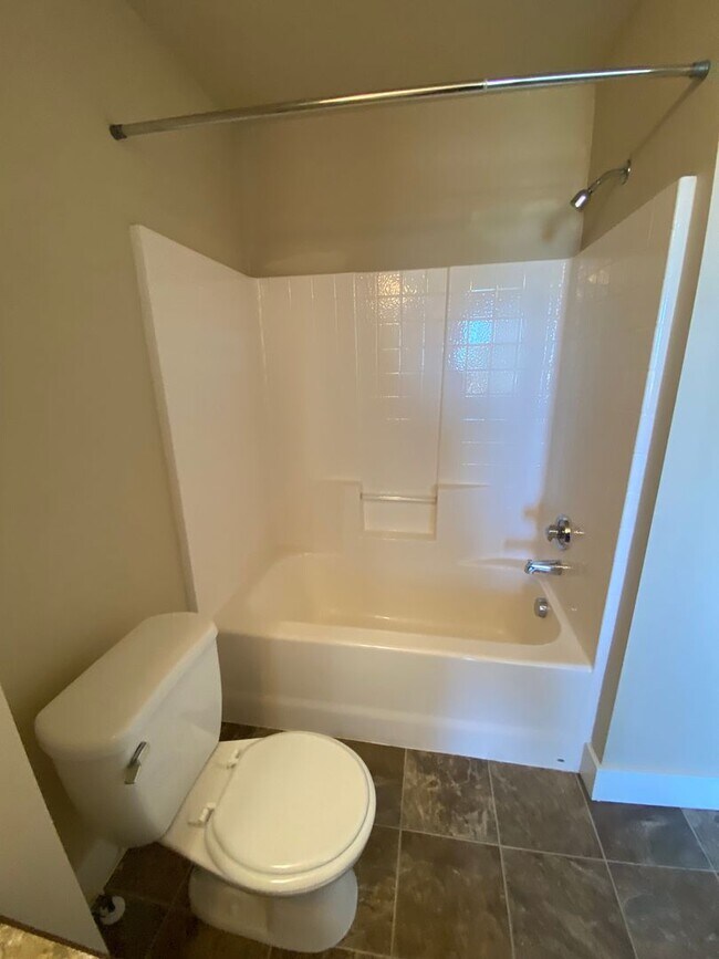 Building Photo - 9993 W Rosecroft Ct