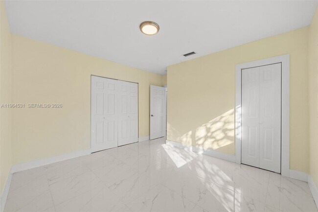 Building Photo - 6851 SW 48th Terrace