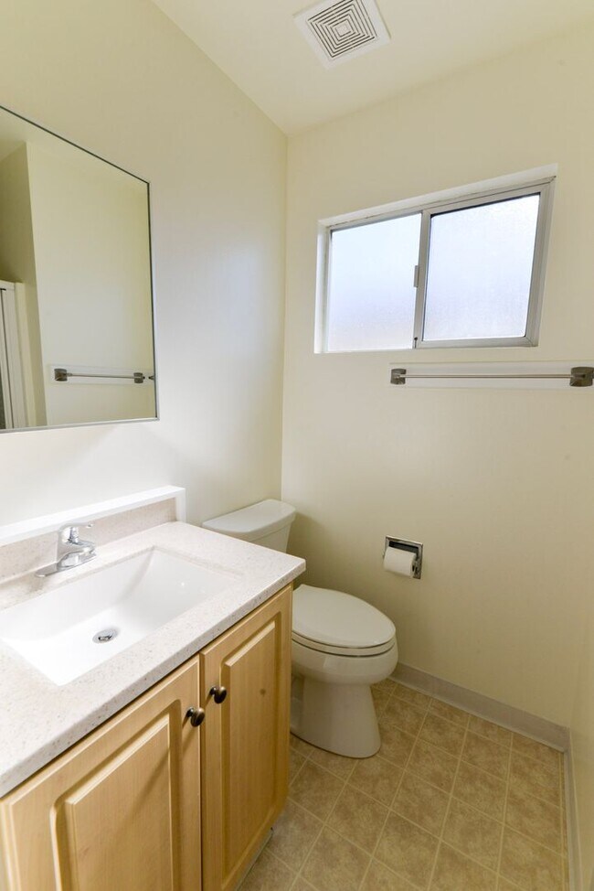 Building Photo - Sunny 2BR/2BA Coastal Retreat — Steps from the Sand with Ocean Breezes