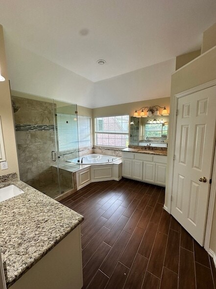 Building Photo - 3580 Twelve Oaks Ln