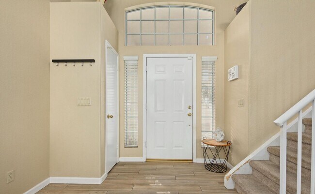 Building Photo - 3 BR 2.5 BA Glendale