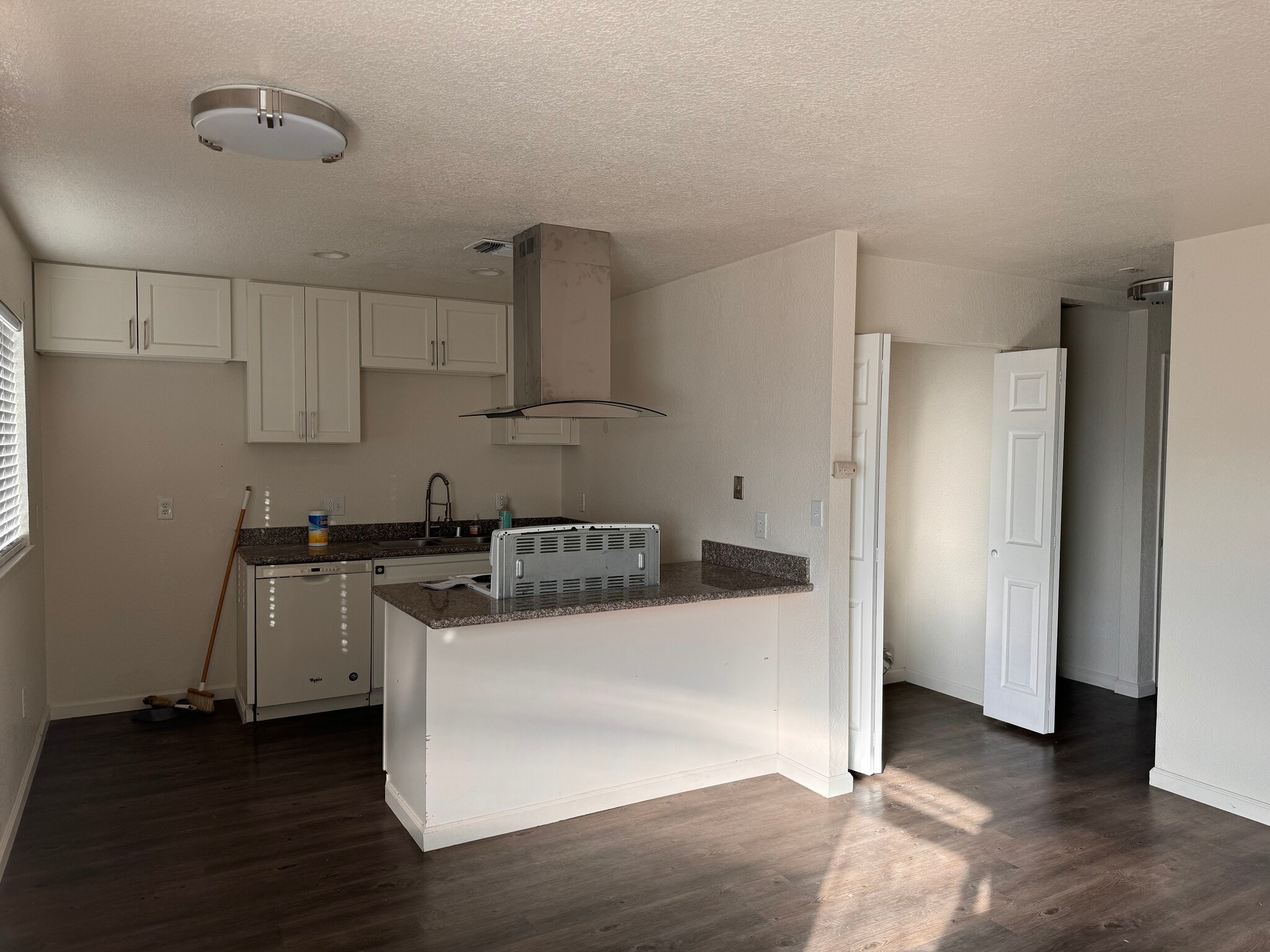 Building Photo - 203 Lualan Ln