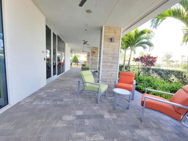 Building Photo - 5053 Grandiflora Rd