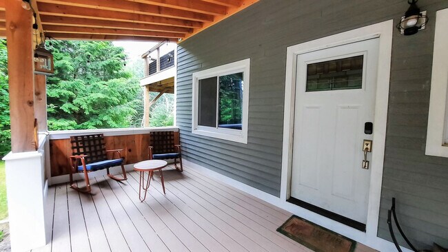 Building Photo - 157 Slalom Ln