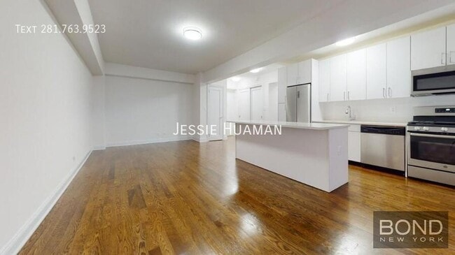 Building Photo - 157 W 57th St