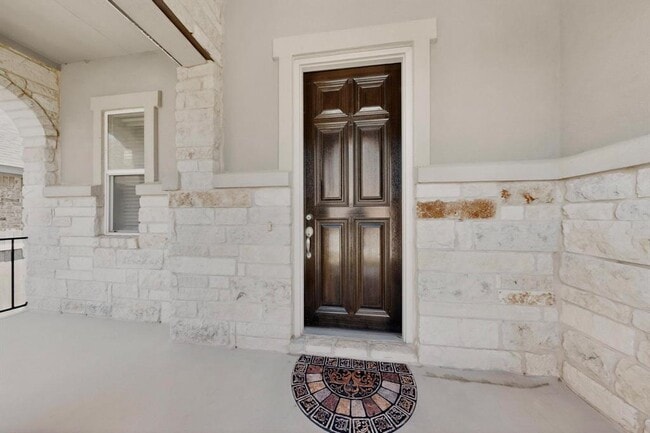 Building Photo - 712 Madalin Rue Ct