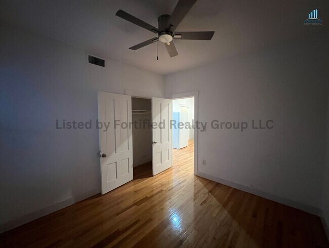 Building Photo - 42 Kilburn St