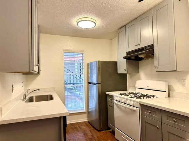 Building Photo - 3121 Speedway St