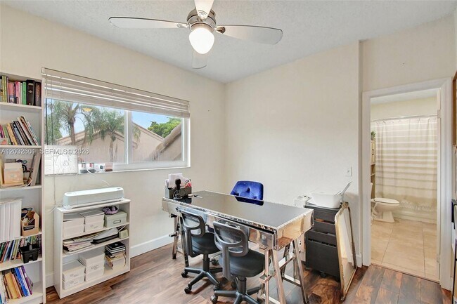 Building Photo - 16339 Malibu Dr