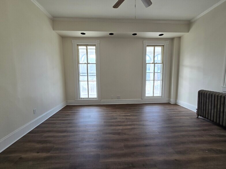 Building Photo - 100 Melvin Ave