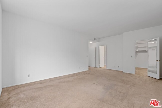 Building Photo - 306 Bora Bora Way