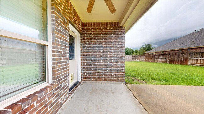 Building Photo - 12314 Meadow Breeze Dr