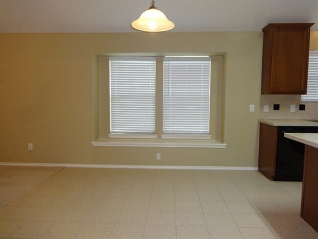 Building Photo - 21515 Rose Mill Dr