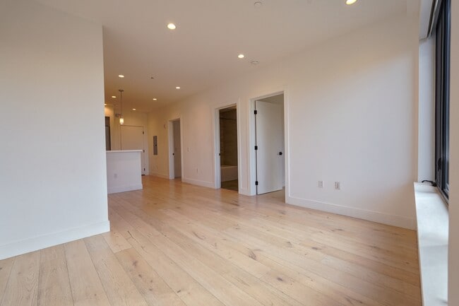 Building Photo - 2747 San Pablo Ave