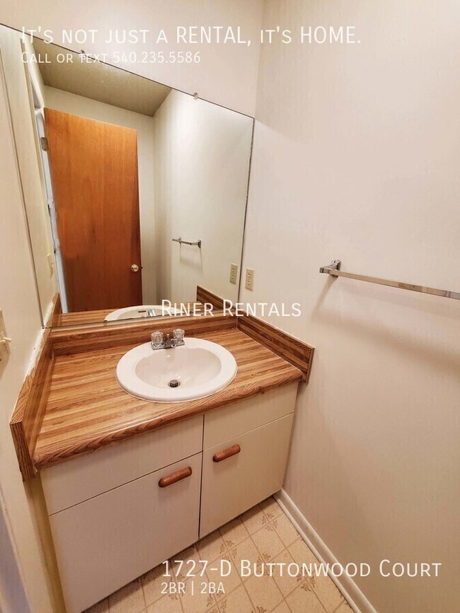 Building Photo - 1727 Buttonwood Ct