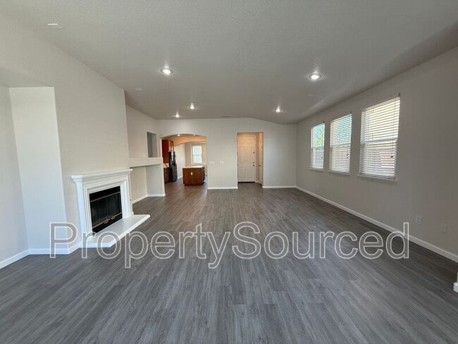 Building Photo - 617 Dody Dr