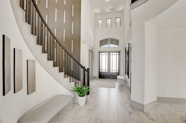 Building Photo - 1922 Pleasant Grove Dr