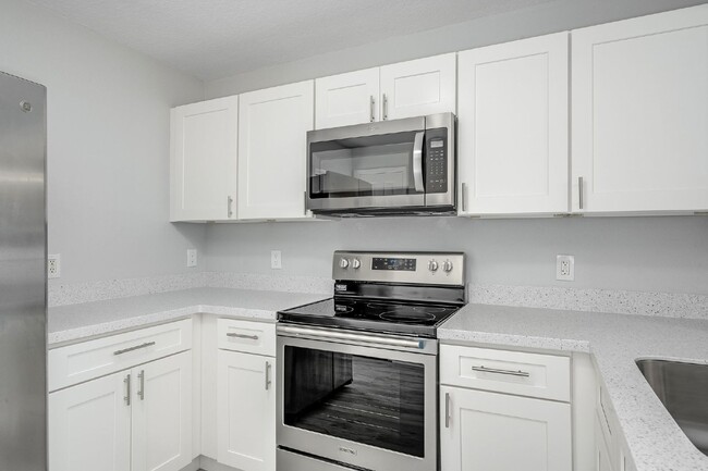 Building Photo - Beautiful Sonesta Walk Townhome with Resor...