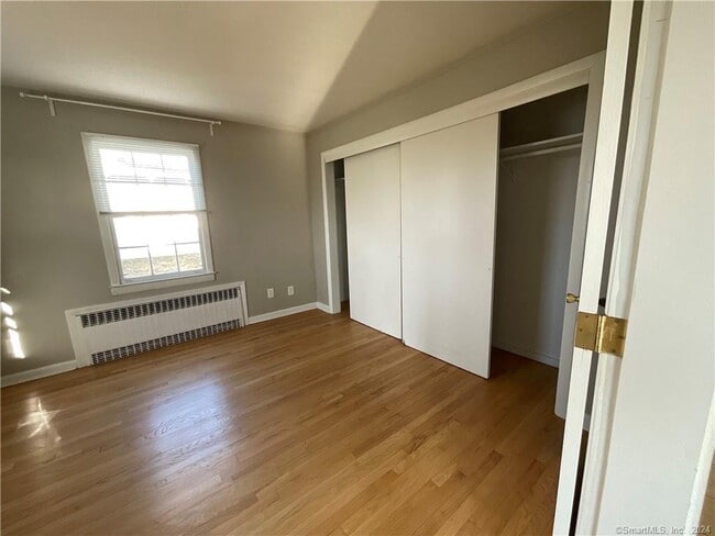 Building Photo - 9 Edwards Rd