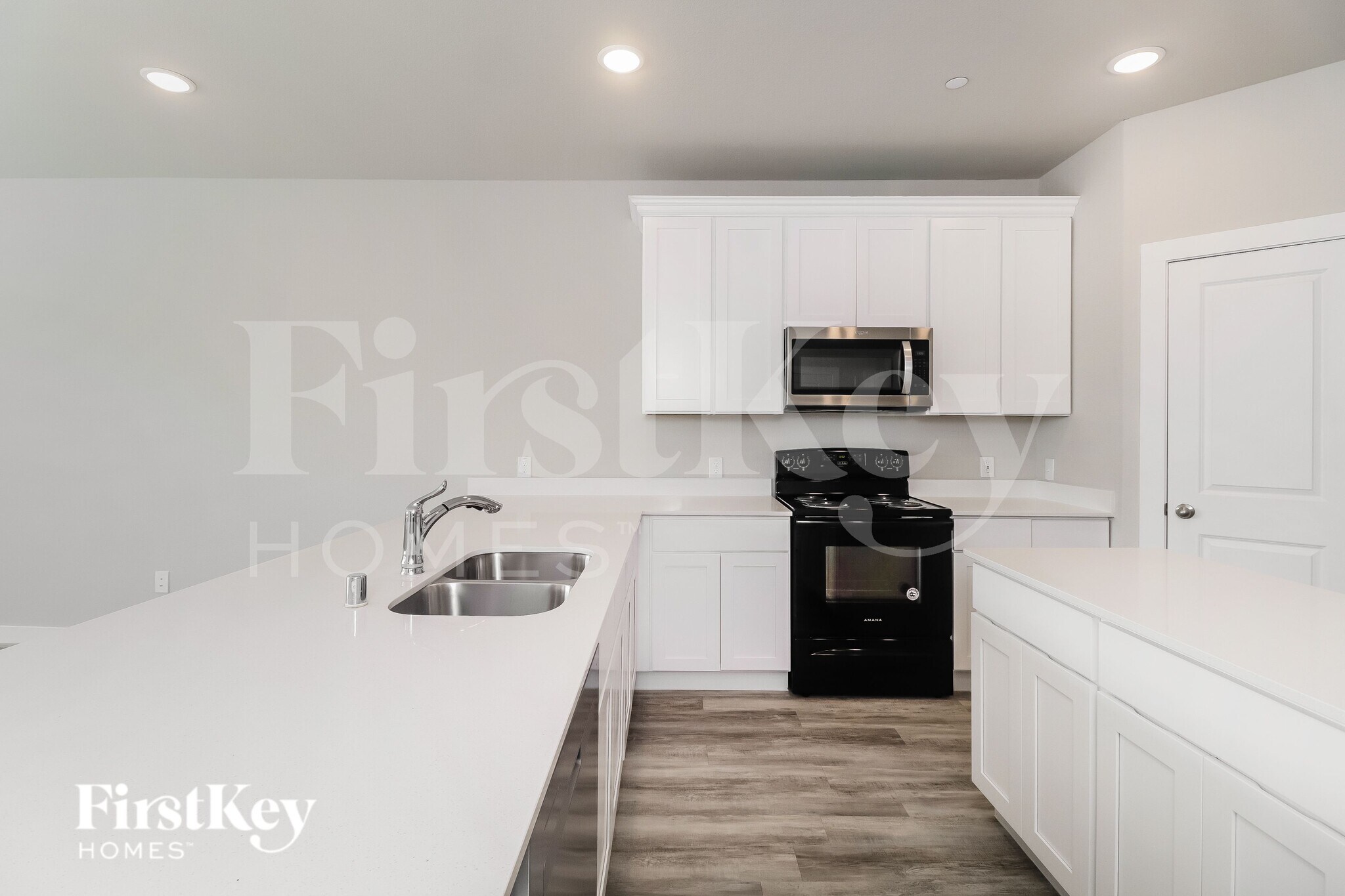 Building Photo - 332 Niki Dr